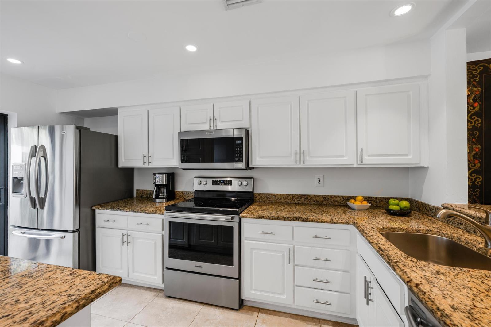 547 NE 7th Avenue # 3a, Fort Lauderdale FL 33301 photo 3