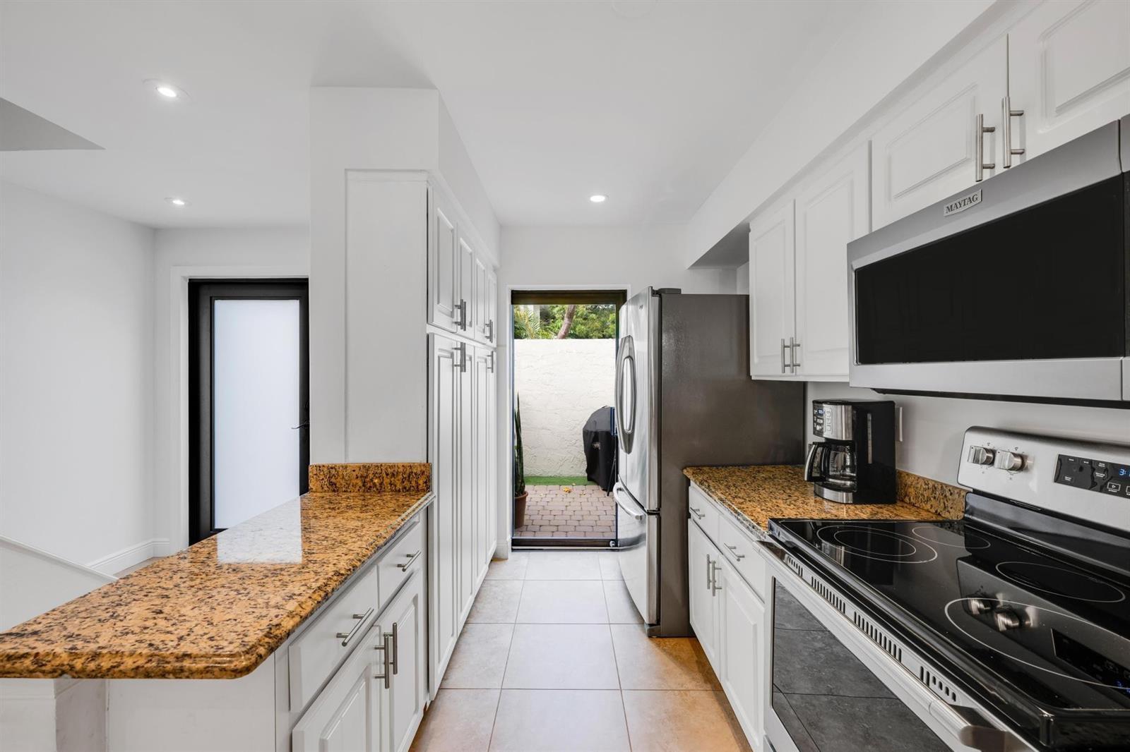 547 NE 7th Avenue # 3a, Fort Lauderdale FL 33301 photo 5