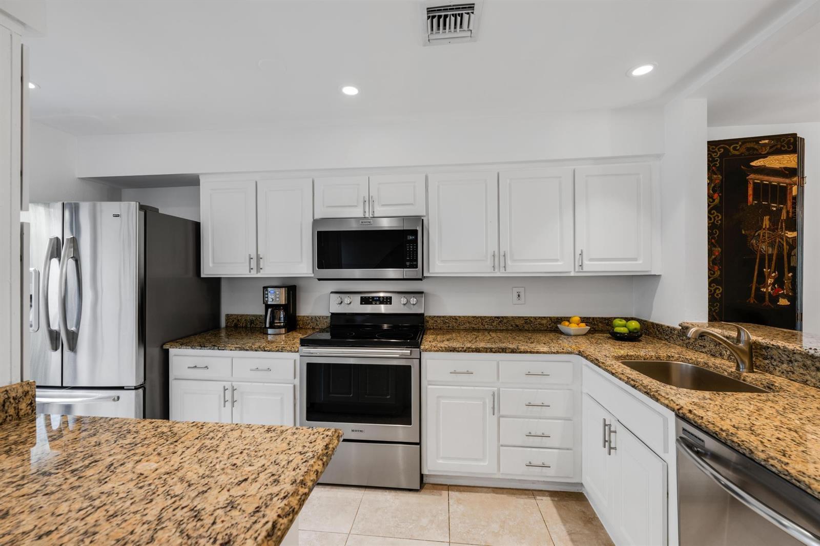 547 NE 7th Avenue # 3a, Fort Lauderdale FL 33301 photo 4