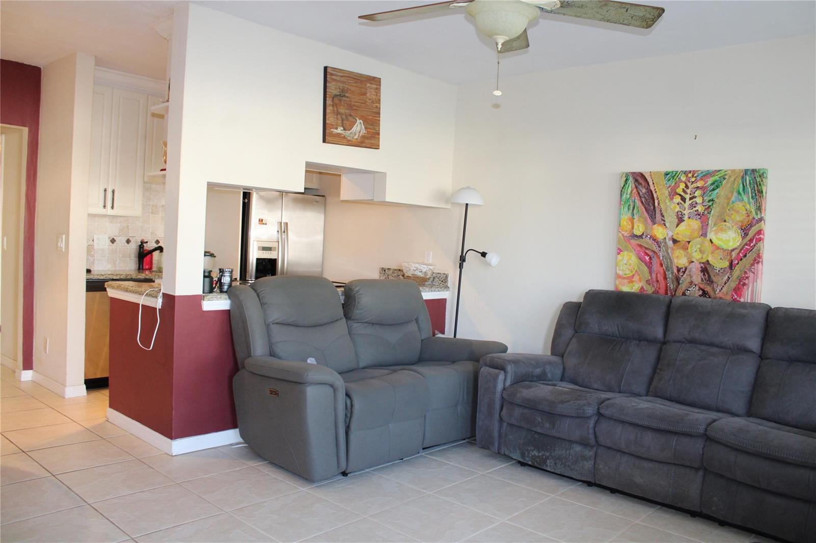 900 SW 11th Avenue # 5C, Hallandale Beach FL 33009 photo 3