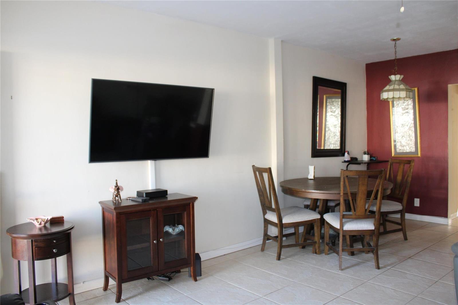 900 SW 11th Avenue # 5C, Hallandale Beach FL 33009