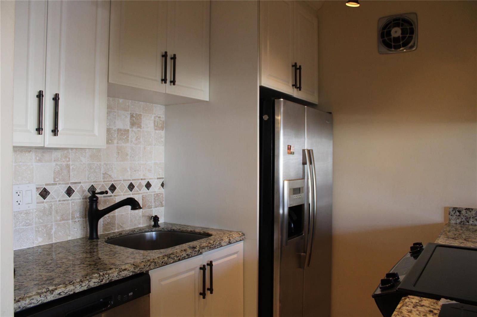 900 SW 11th Avenue # 5C, Hallandale Beach FL 33009 photo 4