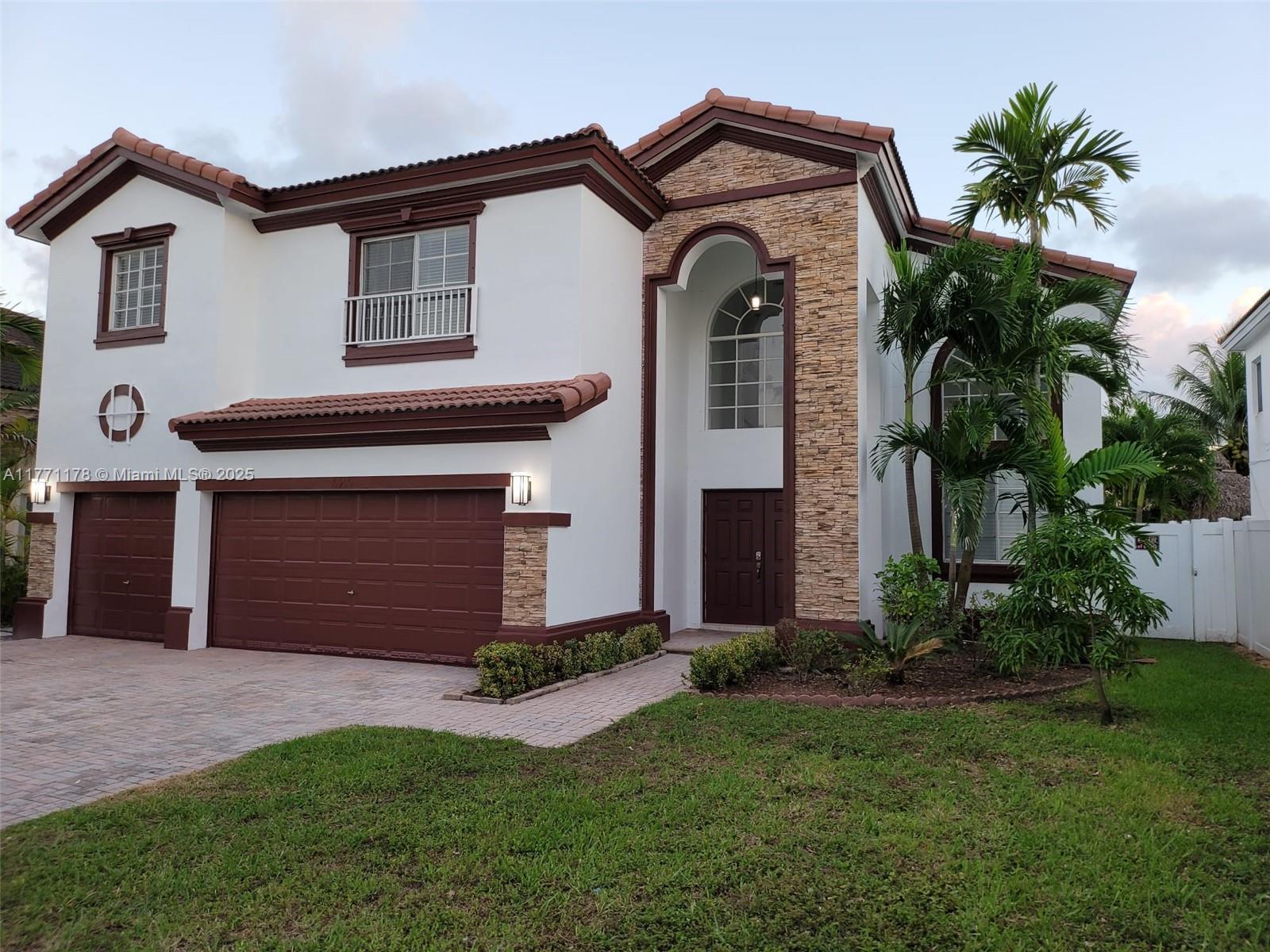 15560 SW 14th St, Miami FL 33194 photo 3