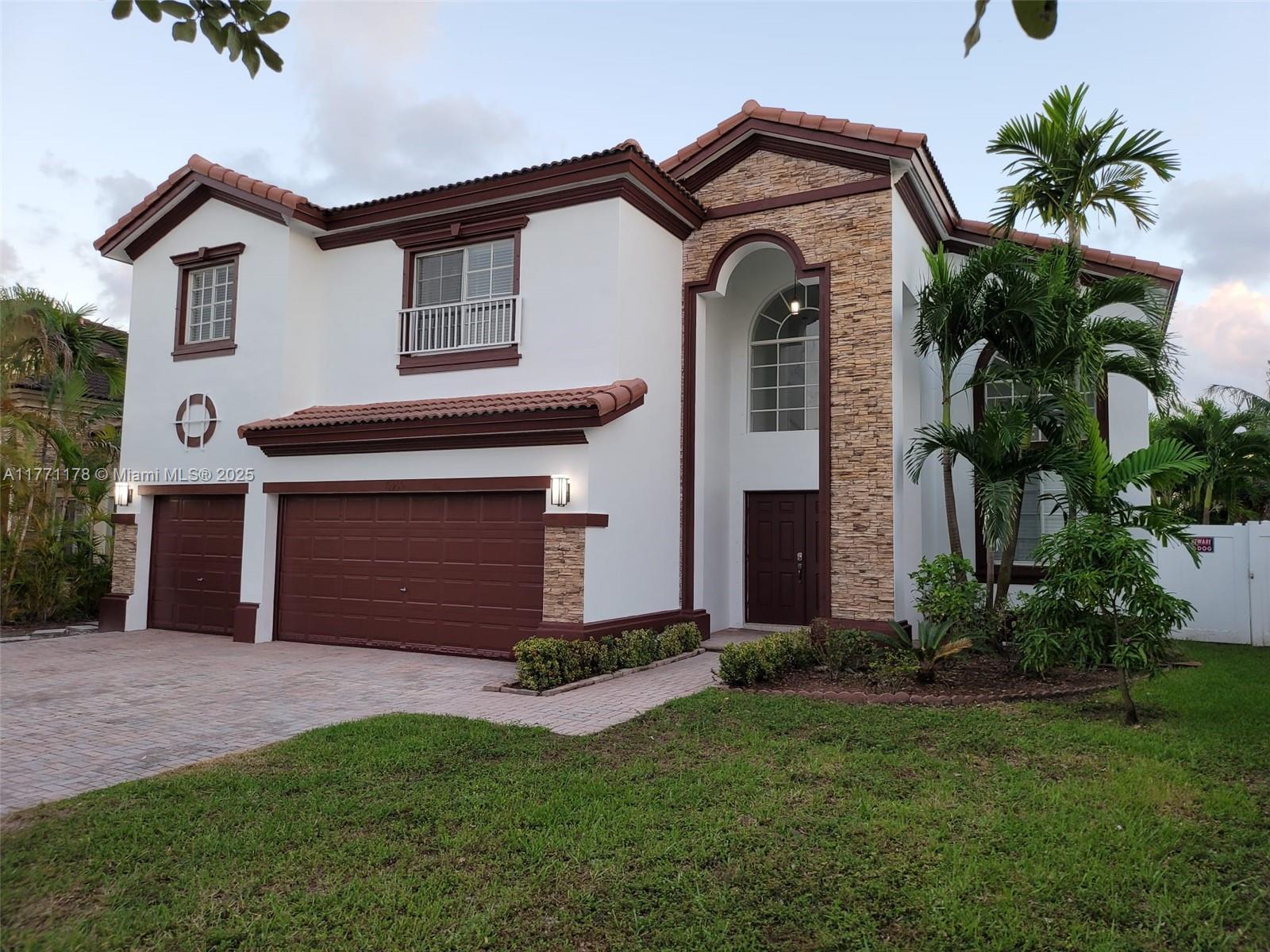 15560 SW 14th St, Miami FL 33194 photo 4