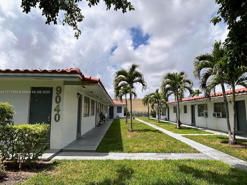 9050 NE 8th Ave, Miami Shores FL 33138 photo 2