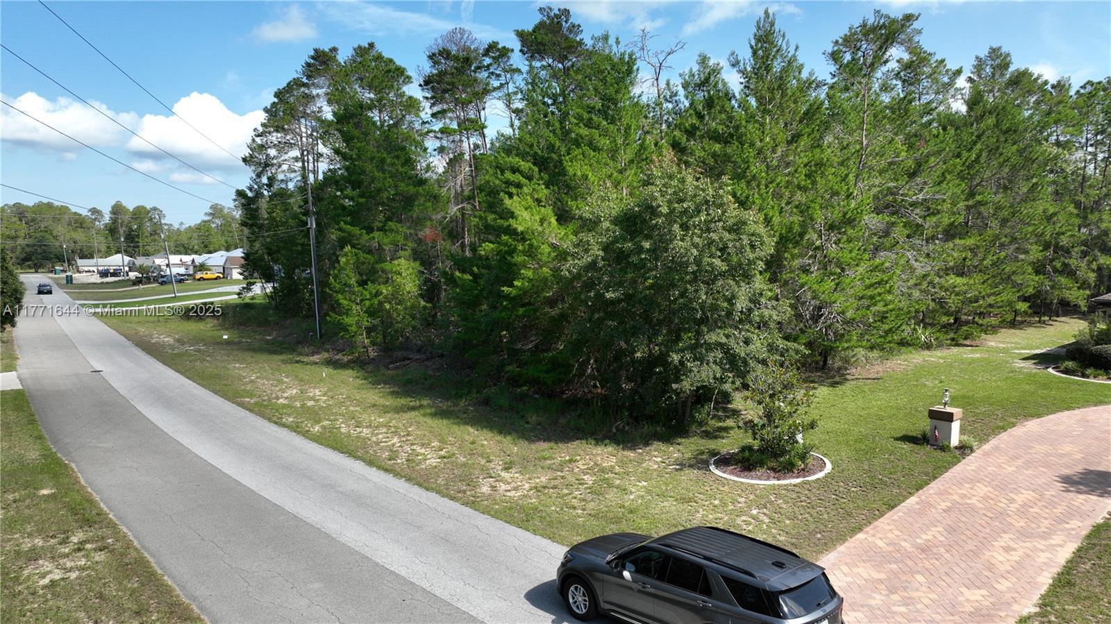 40 Village Center Dr, Homosassa Springs FL 34446