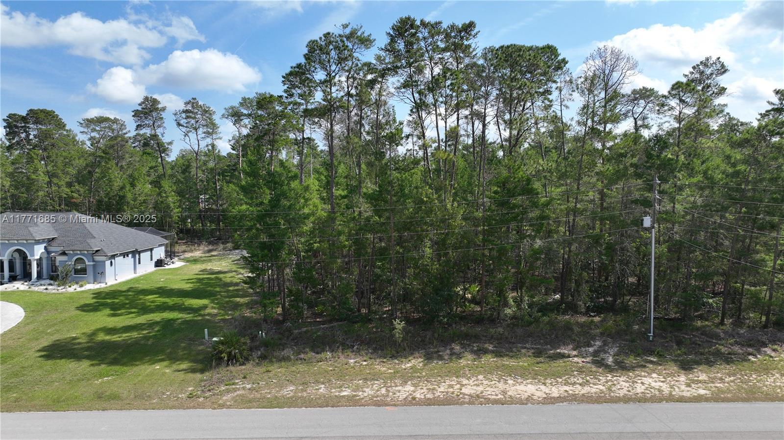 42 VILLAGE CENTER DR, Homosassa Springs FL 34446
