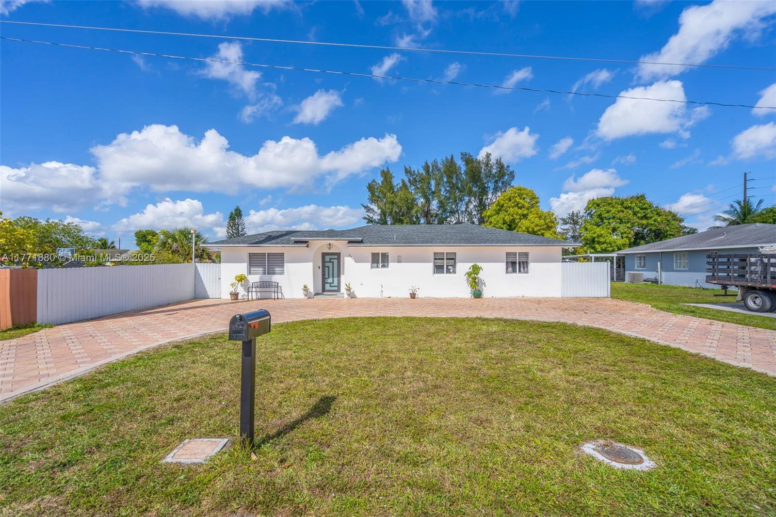 3951 NW 179th St, Miami Gardens FL 33055 photo 2