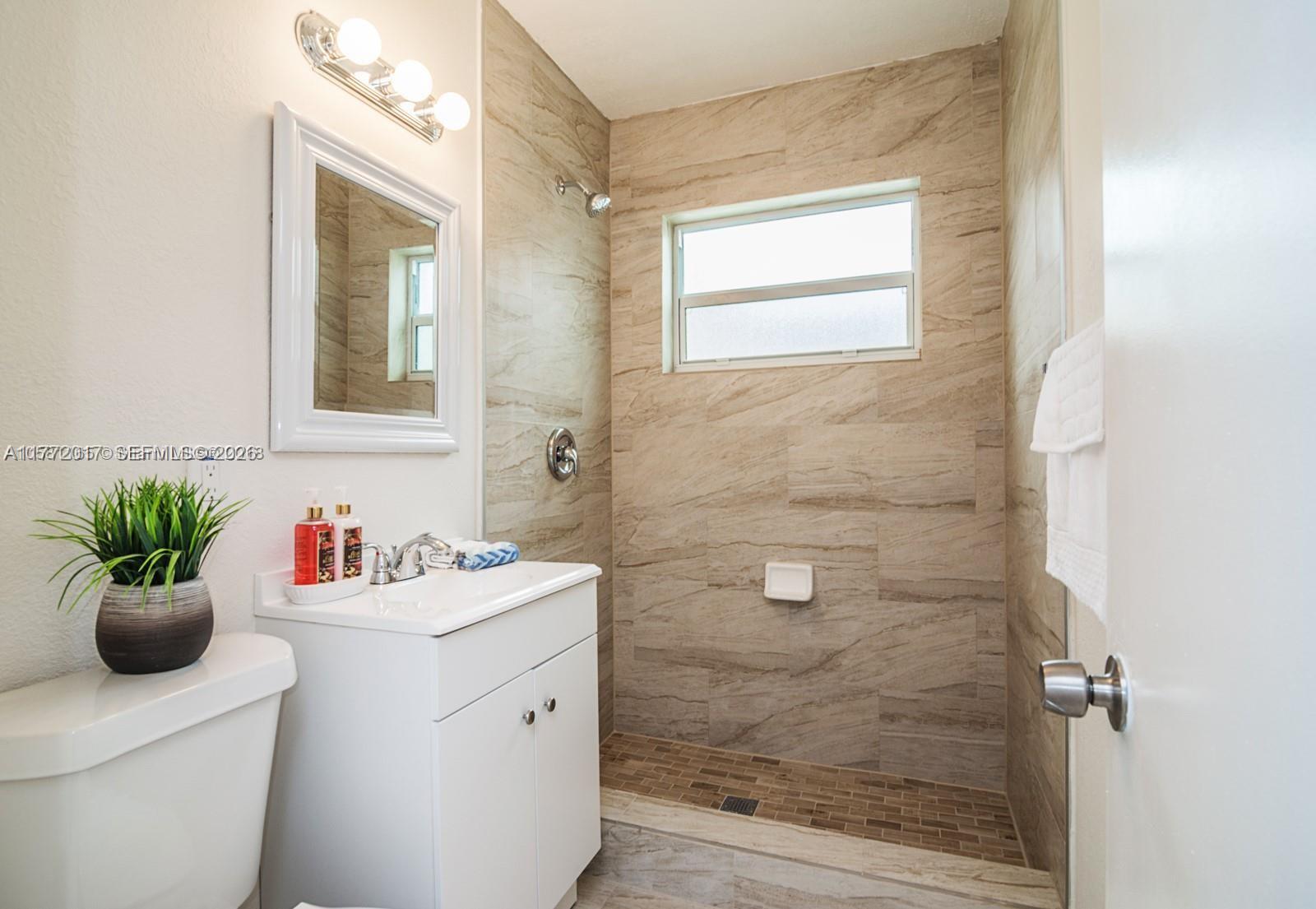2542 Fillmore St, Hollywood FL 33020 photo 3
