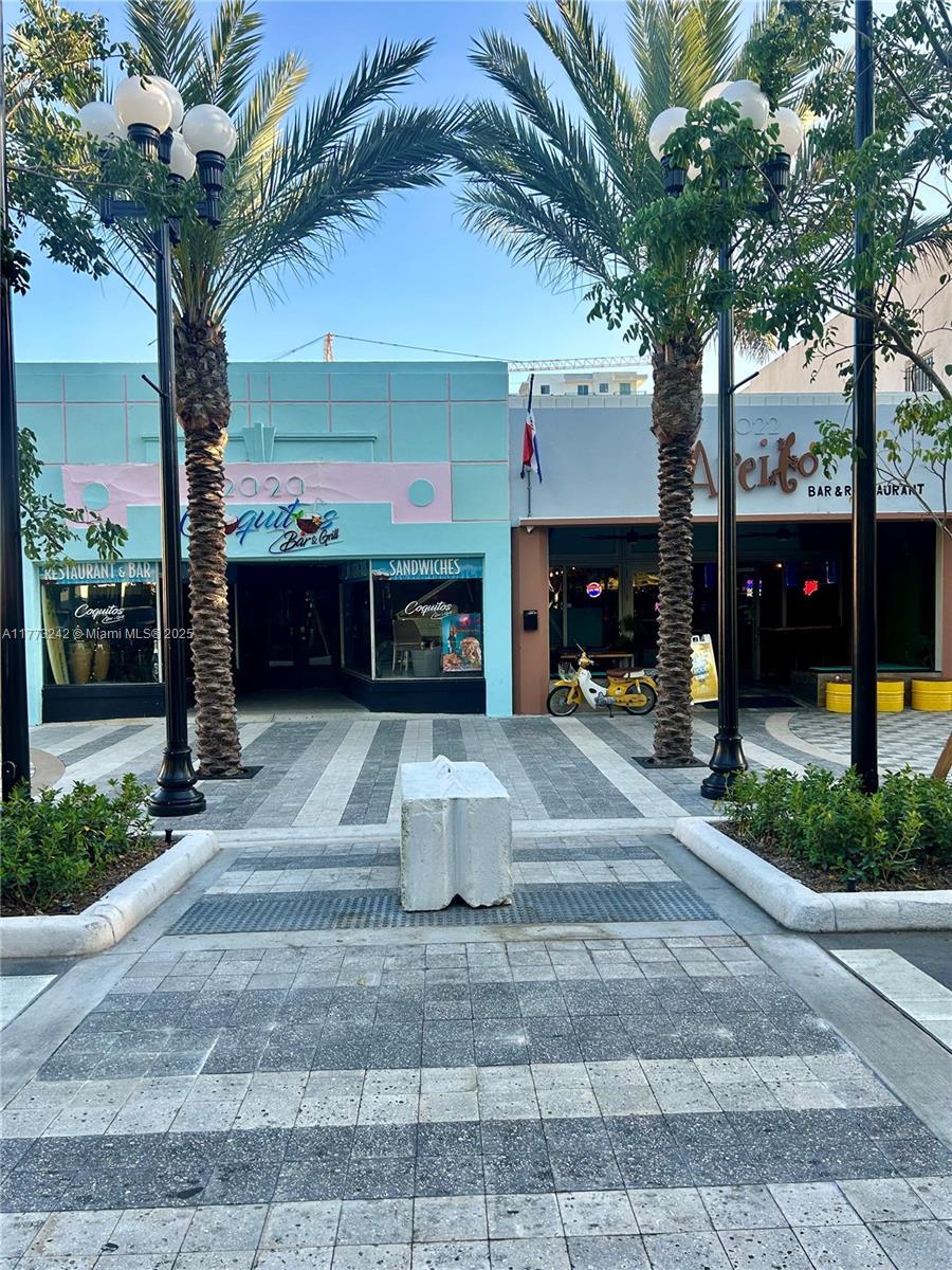 2020 Hollywood Blvd, Hollywood FL 33020 photo 2