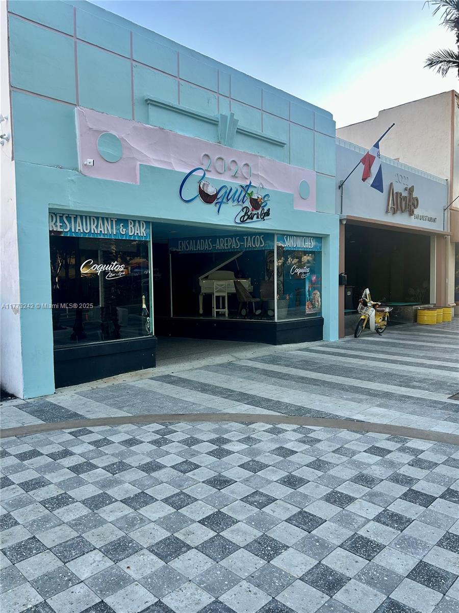 2020 Hollywood Blvd, Hollywood FL 33020