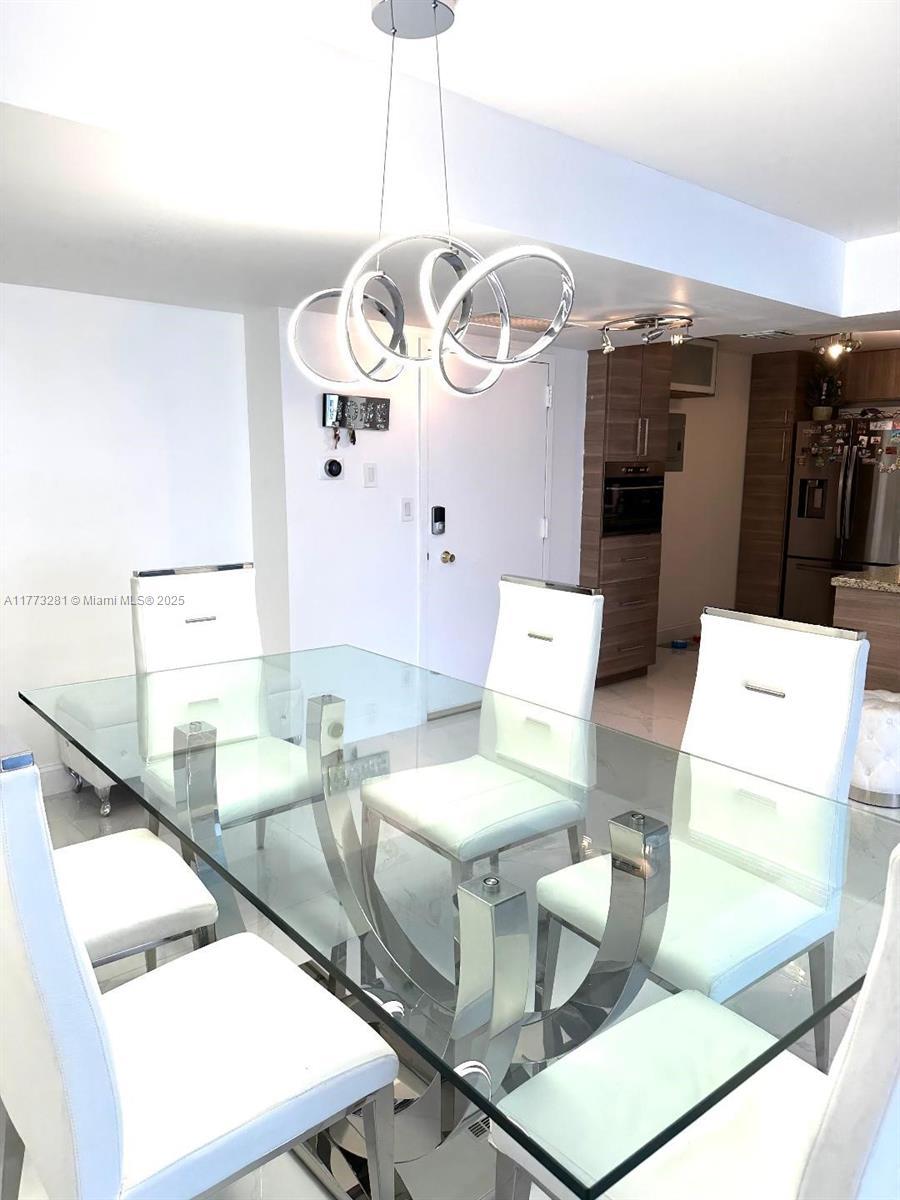 427 Golden Isles Dr # 5G, Hallandale Beach FL 33009 photo 2