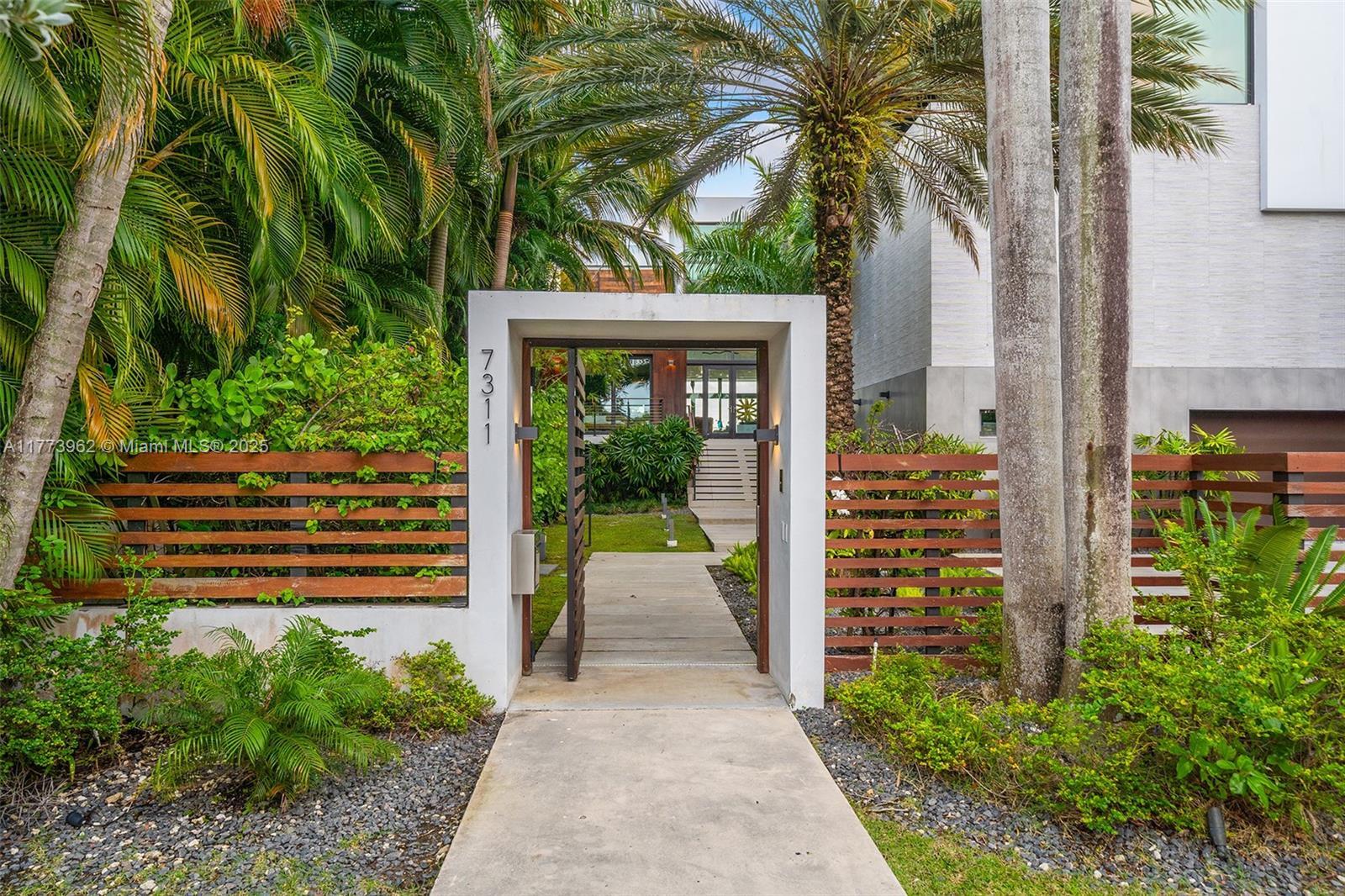 7311 Belle Meade Island Dr, Miami FL 33138 photo 2