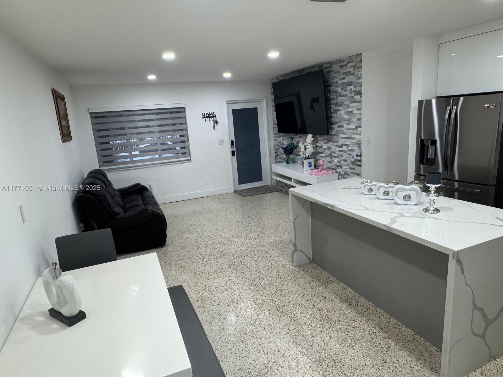 3360 NW 171st Ter, Miami Gardens FL 33056 photo 3