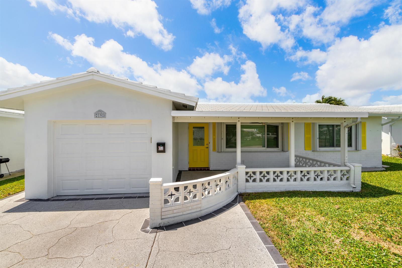 2198 SW 12th Avenue, Boynton Beach FL 33426 photo 3