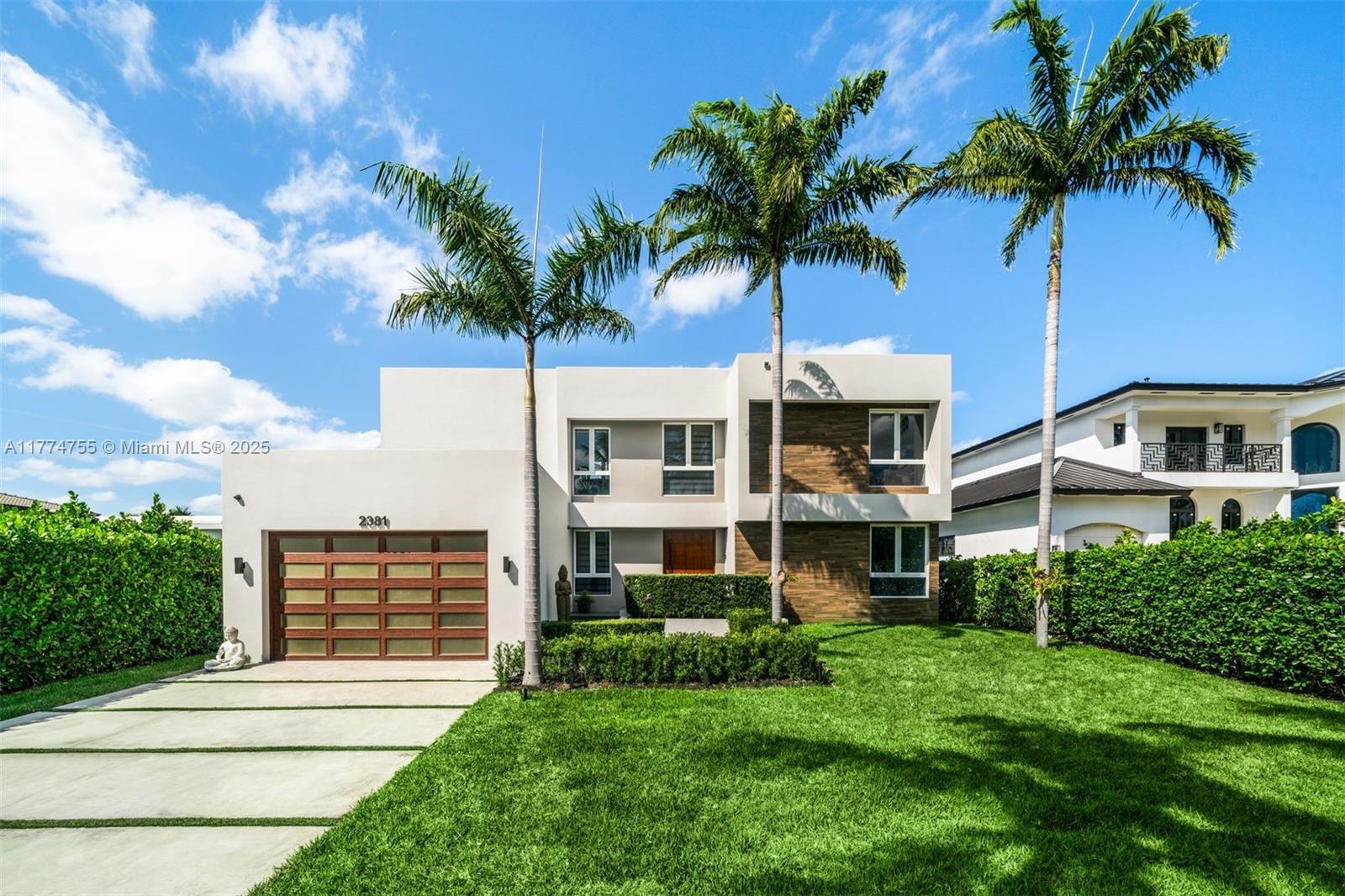 2381 NE Bayview Ln, North Miami FL 33181 photo 3