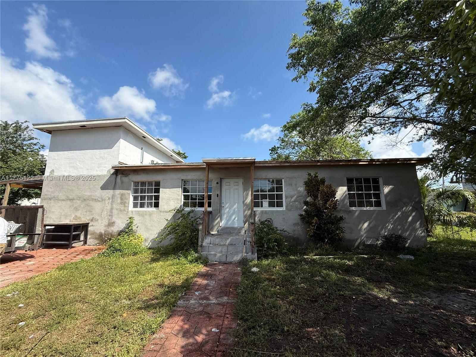 321 NW 148th St, Miami FL 33168