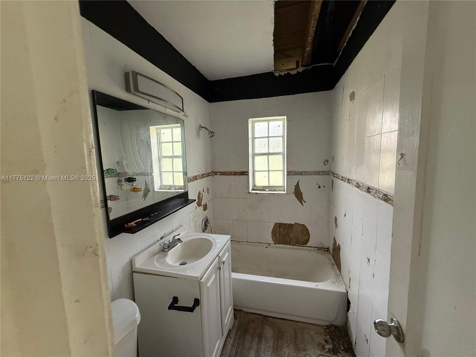 321 NW 148th St, Miami FL 33168 photo 4