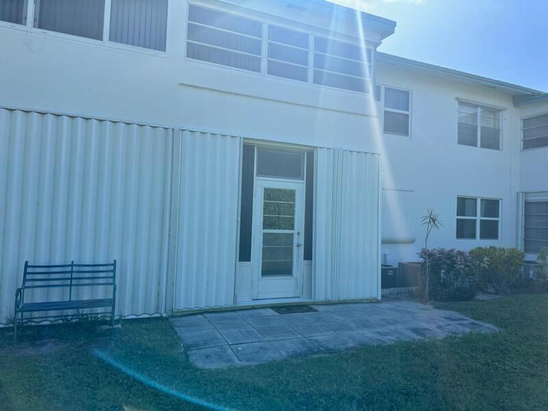 1117 Lake Terrace # 105, Boynton Beach FL 33426 photo 3