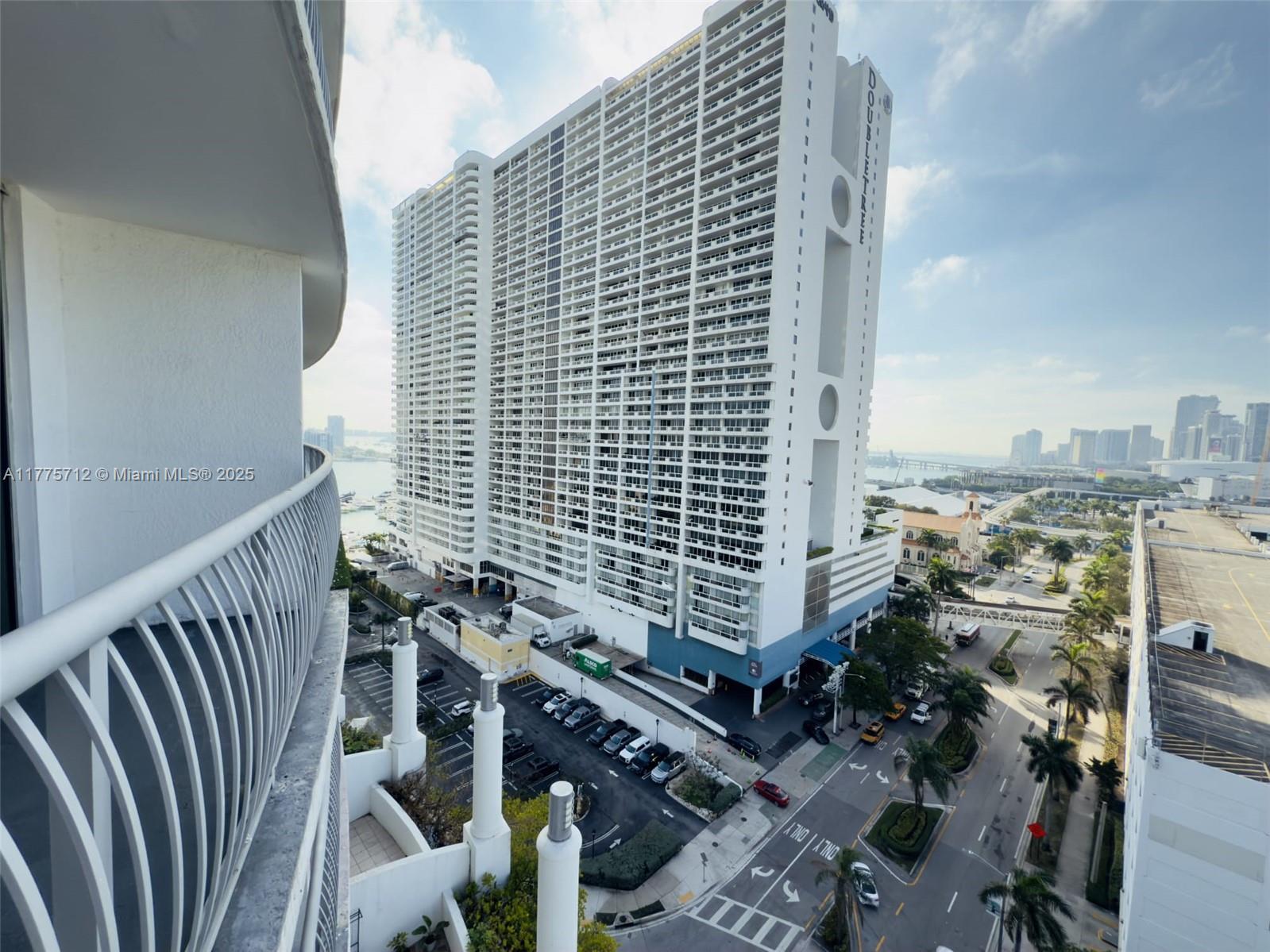 1750 N Bayshore Dr # 1612, Miami FL 33132 photo 2