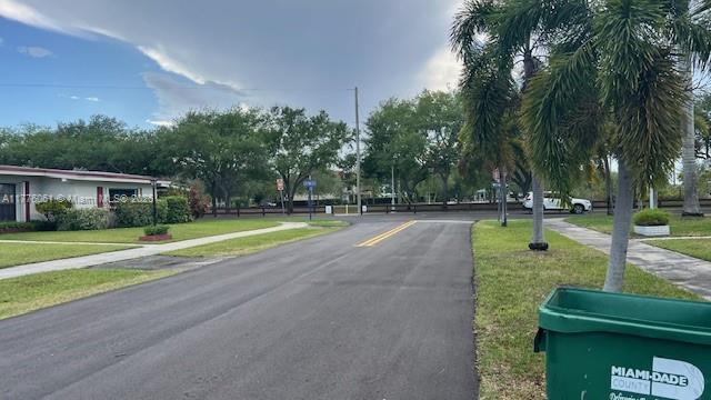 9380 SW 179th Ter, Palmetto Bay FL 33157 photo 2