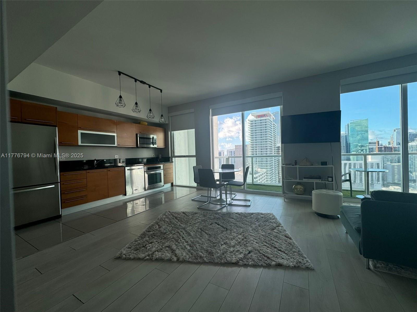 244 Biscayne Blvd # 3905, Miami FL 33132 photo 2
