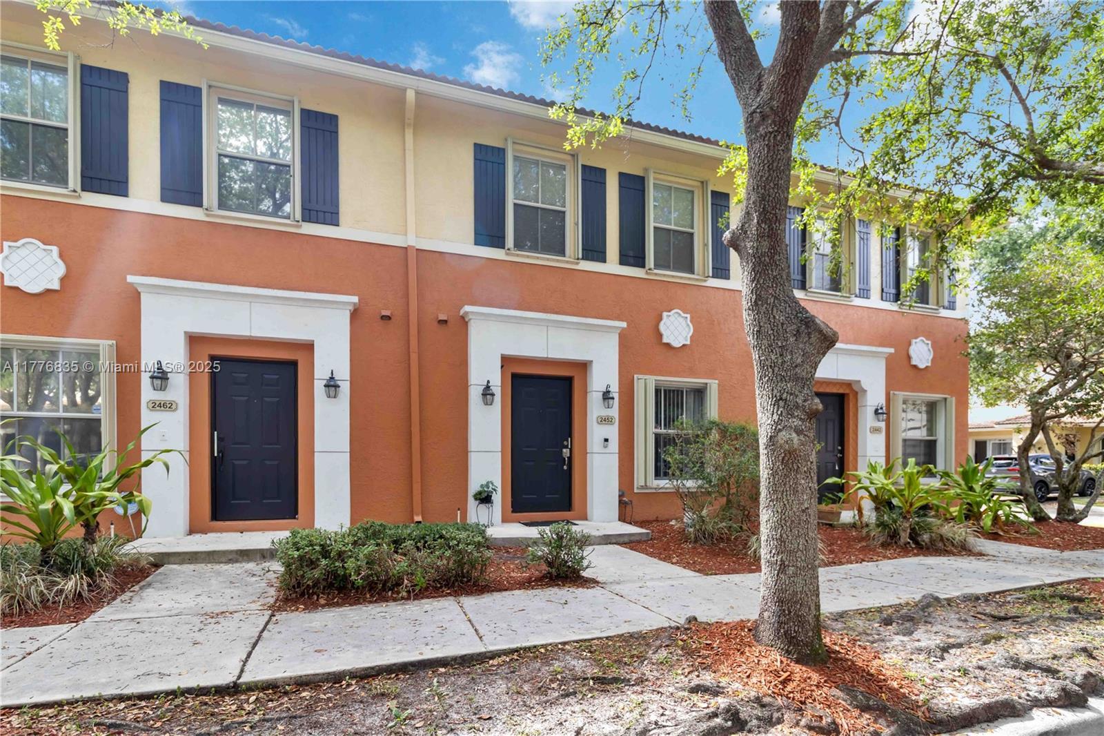 2452 SW 99th Way # 2452, Miramar FL 33025