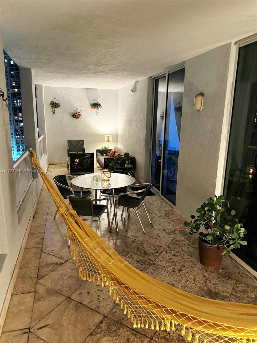 170 SE 14th St # 2705, Miami FL 33131