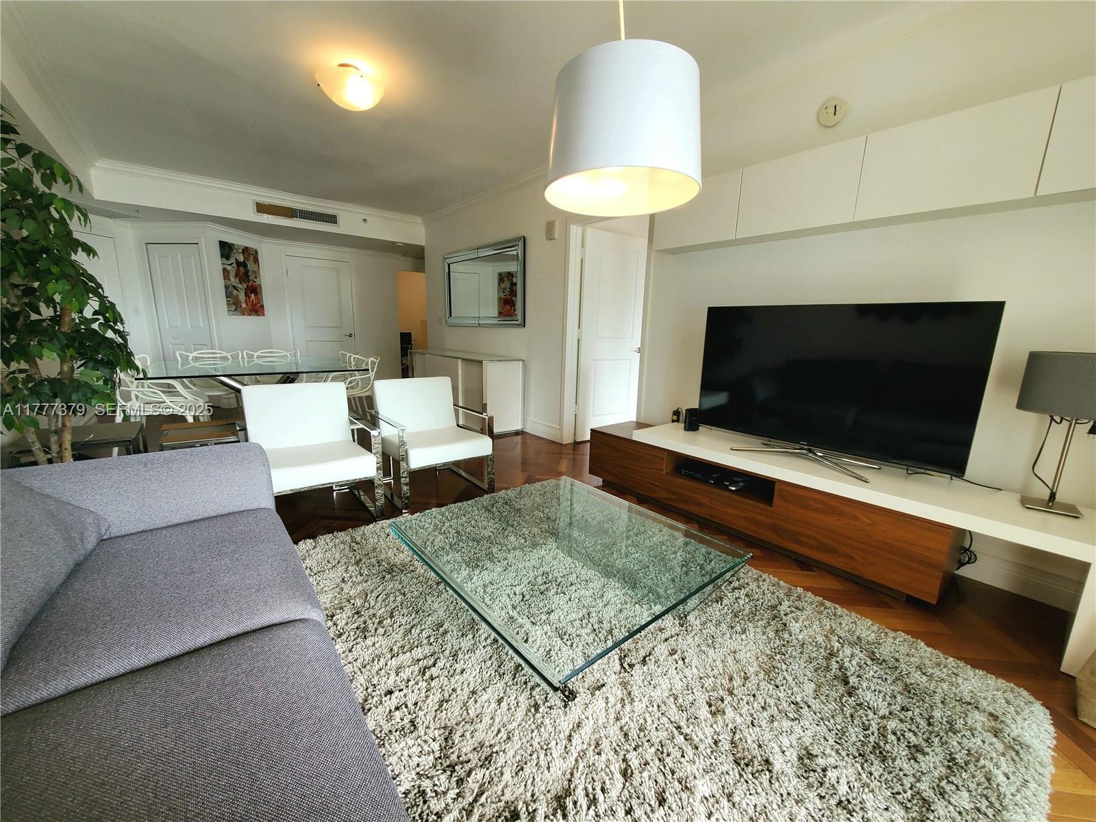 170 SE 14th St # 2705, Miami FL 33131 photo 5