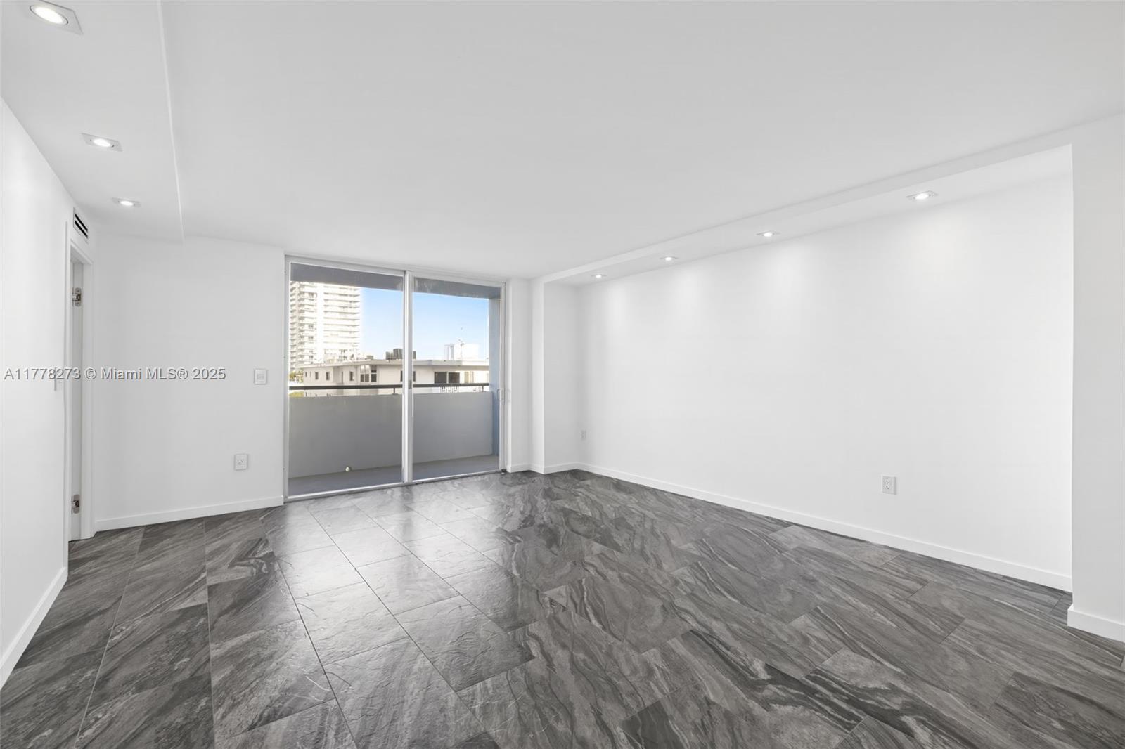 1658 Bay Rd # 504, Miami Beach FL 33139 photo 4