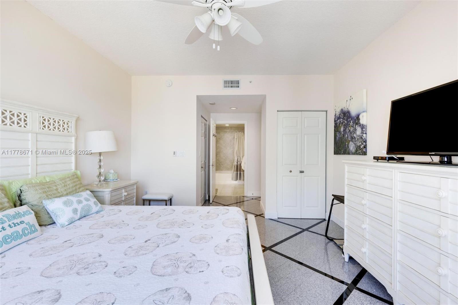 2080 S Ocean Dr, Hallandale Beach FL 33009 photo 5