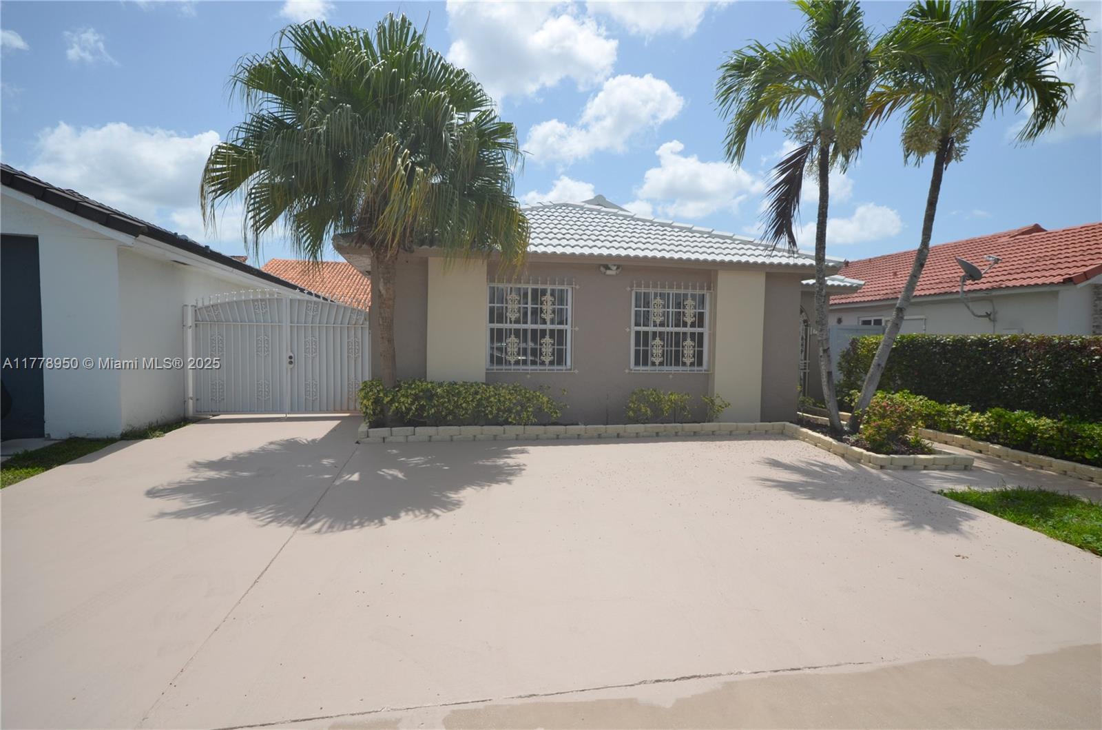 7333 W 29th Ln, Hialeah FL 33018 photo 3