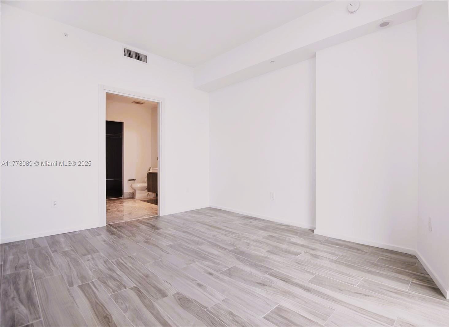 801 S Miami Ave # 5108, Miami FL 33130 photo 4