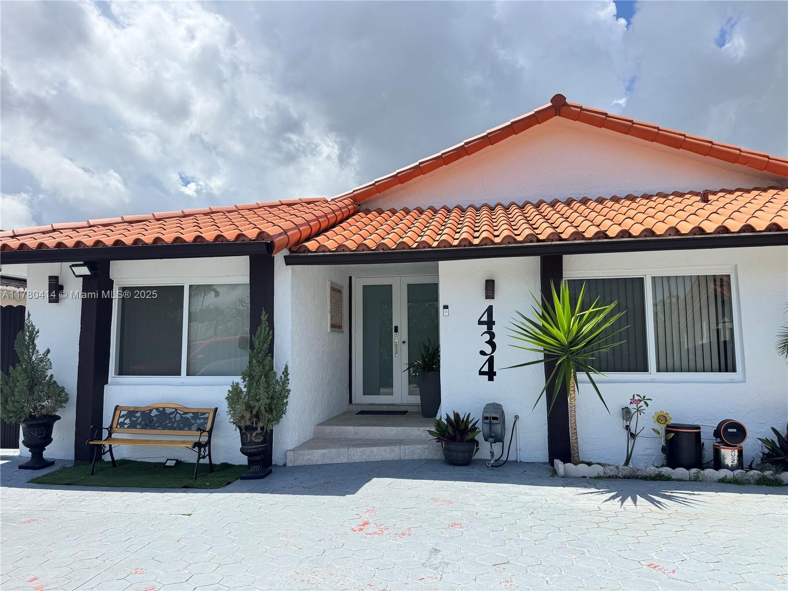 434 SW 99th Ct, Miami FL 33174