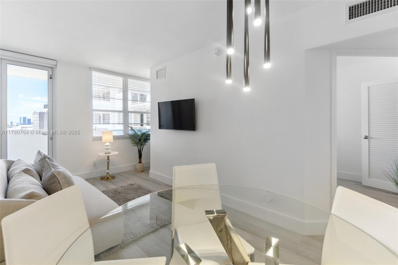 100 Lincoln Rd # 1218, Miami Beach FL 33139 photo 2