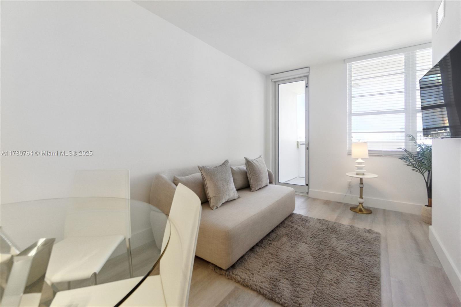 100 Lincoln Rd # 1218, Miami Beach FL 33139 photo 3