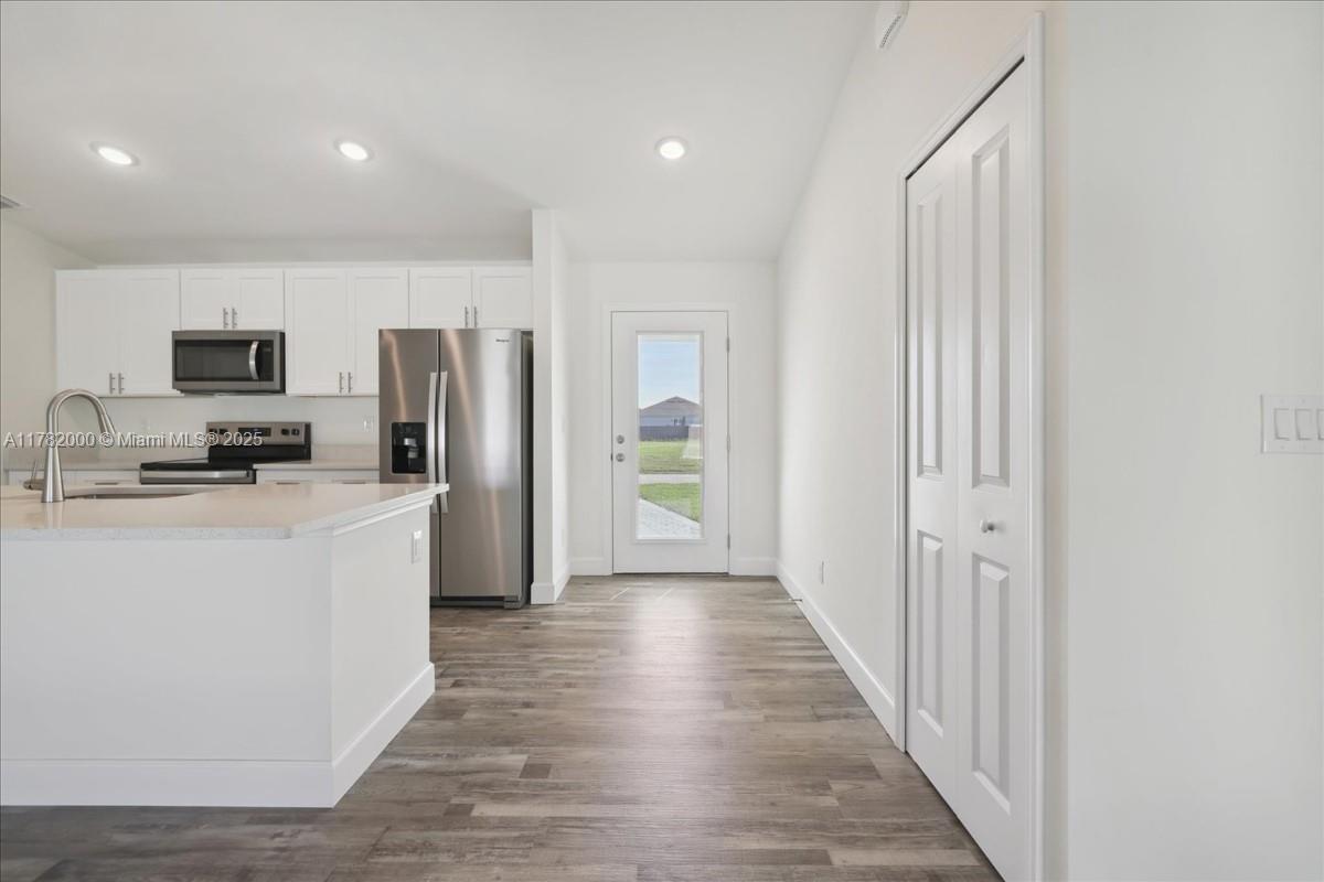 415 NW 11th ST, Cape Coral FL 33993 photo 3
