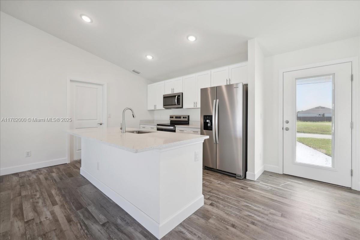 415 NW 11th ST, Cape Coral FL 33993 photo 4