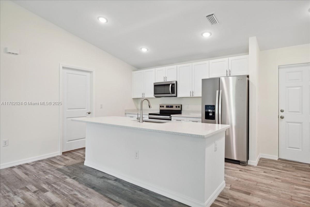 1813 NW 16th TER, Cape Coral FL 33993 photo 3