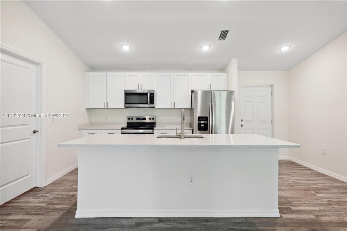 1813 NW 16th TER, Cape Coral FL 33993 photo 4