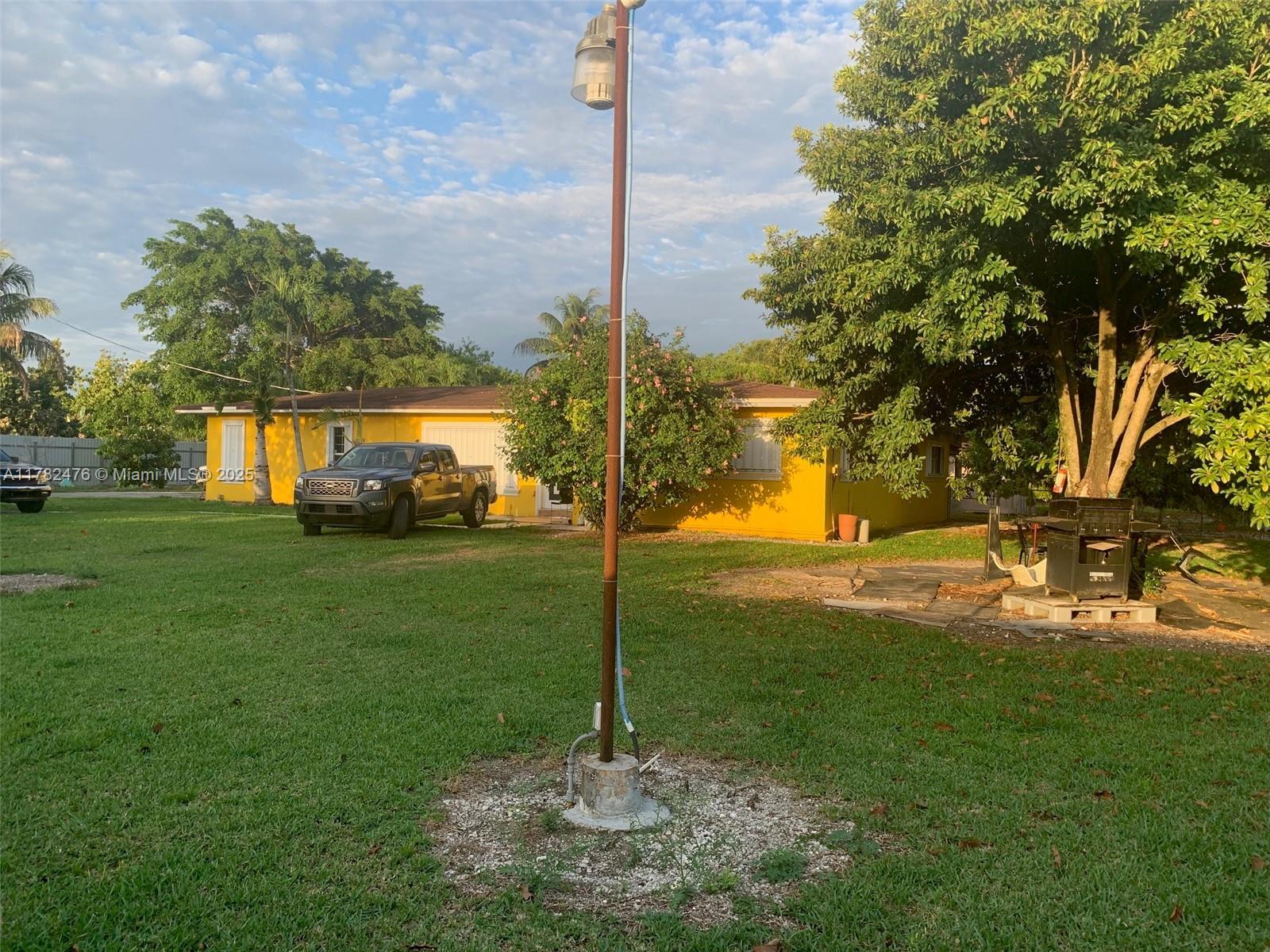 24105 SW 124th Ave, Homestead FL 33032 photo 2