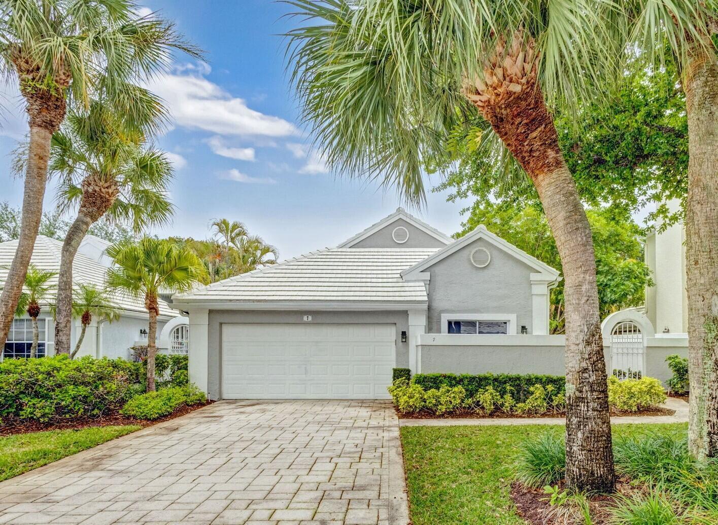 7 Wyndham Lane, Palm Beach Gardens FL 33418