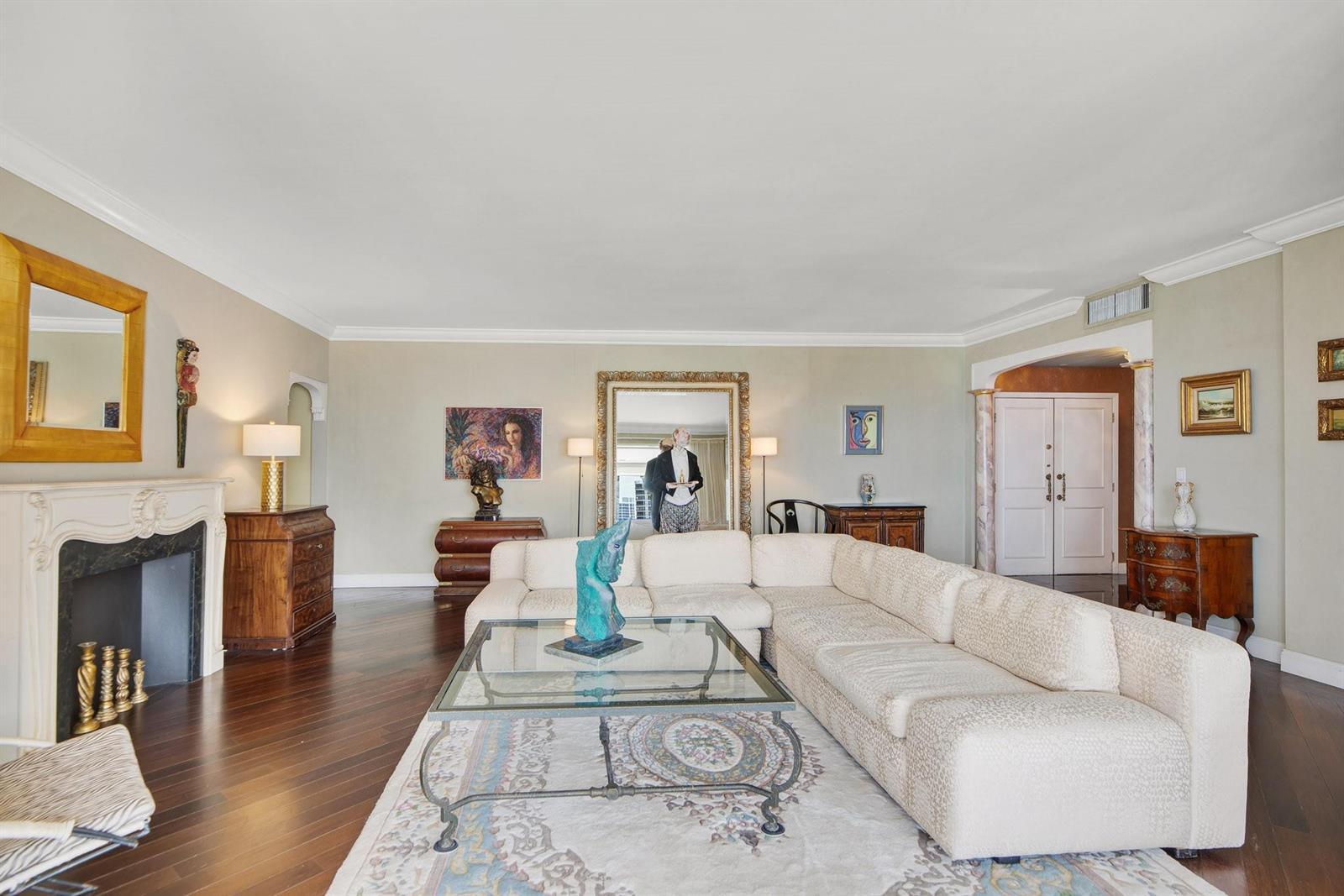 1 Las Olas Circle, Fort Lauderdale FL 33316 photo 2