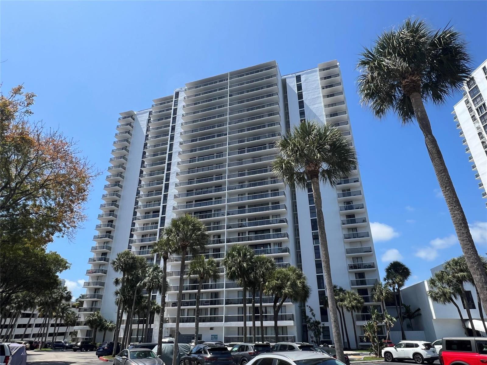 3731 N Country Club Drive # 529, Aventura FL 33180