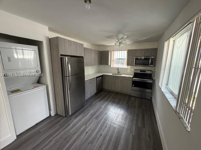 580-590 NW 58th St, Miami FL 33127