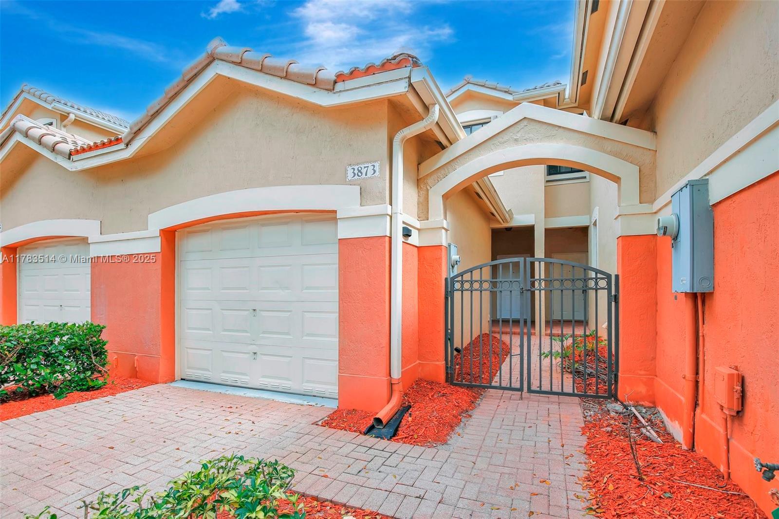 3873 Tree Top Dr, Weston FL 33332 photo 2