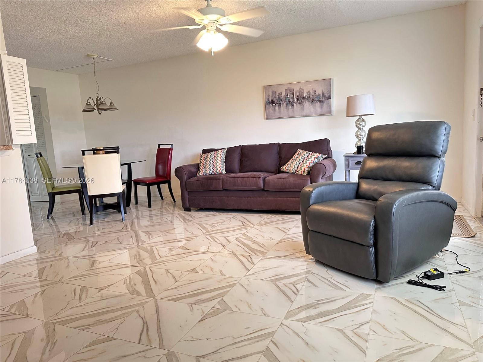569 N Fanshaw  N # 569, Boca Raton FL 33434 photo 2