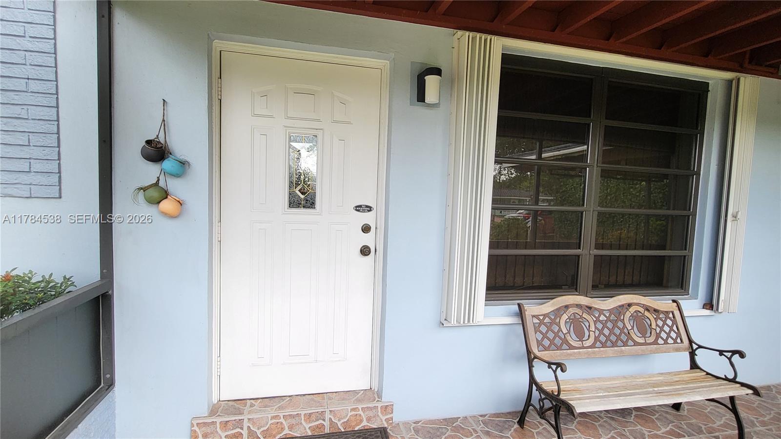 521 N 70th Way, Hollywood FL 33024 photo 2