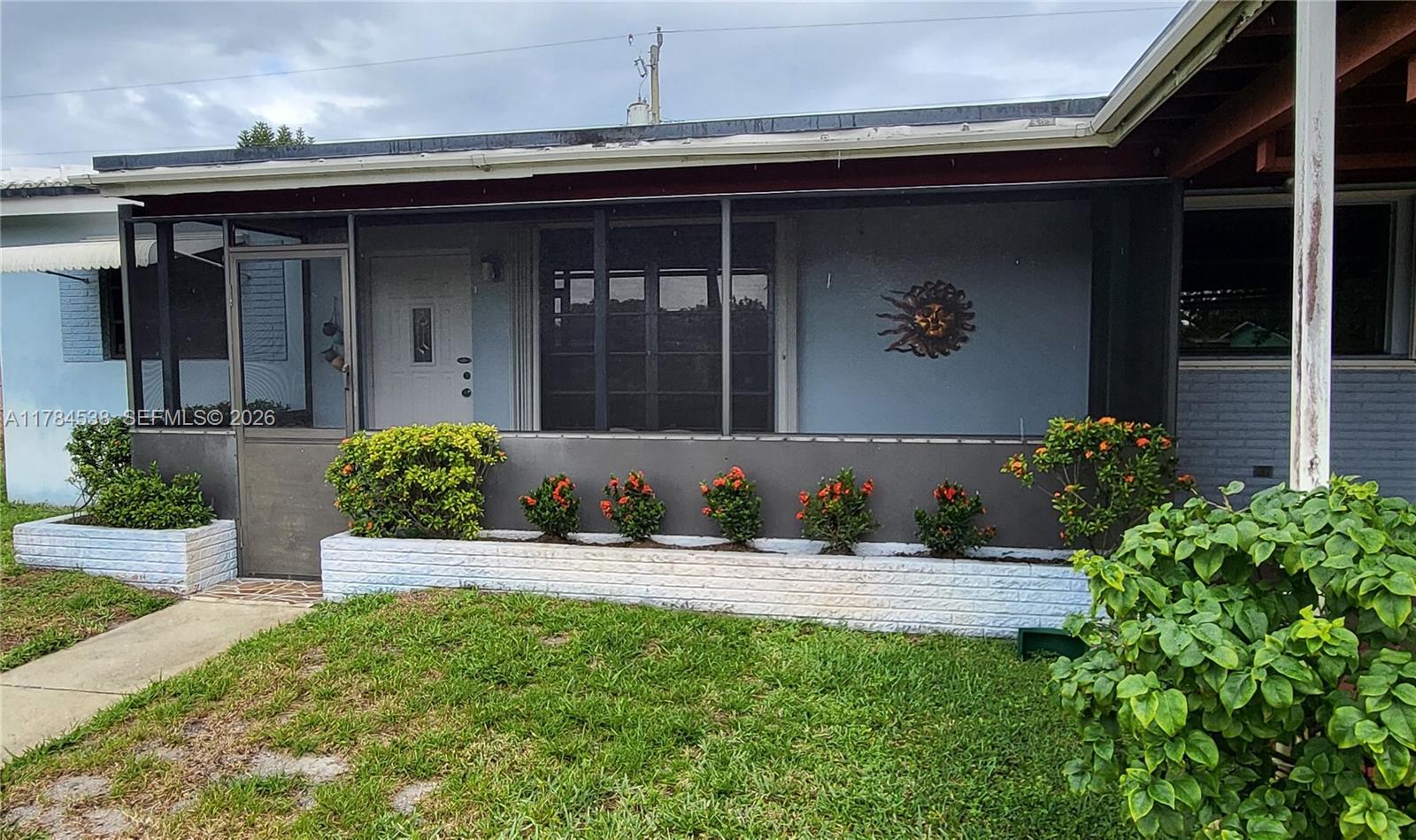 521 N 70th Way, Hollywood FL 33024 photo 3