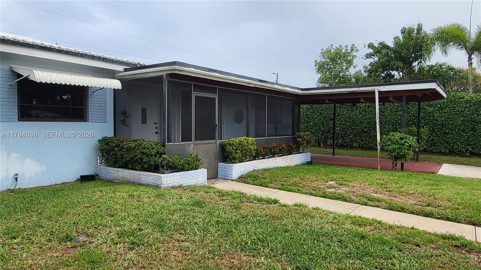 521 N 70th Way, Hollywood FL 33024 photo 5